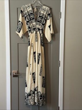 Aakaa Cream and Black Printed V‑Neck Maxi Dress